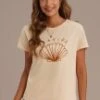 Seaside Graphic Short Sleeve Round Neck Tee 2 Seaside Graphic Short Sleeve Round Neck Tee -Saucony Store brlt22033002 1