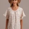Vanilla Floral Round Neck Ruffle Short Sleeve Blouse -Saucony Store brlt3030202 1